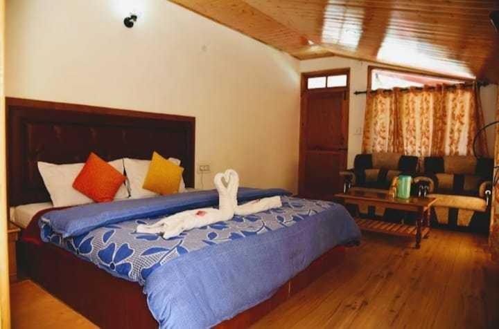 Hotel Himalayan Palace Manāli Exterior foto