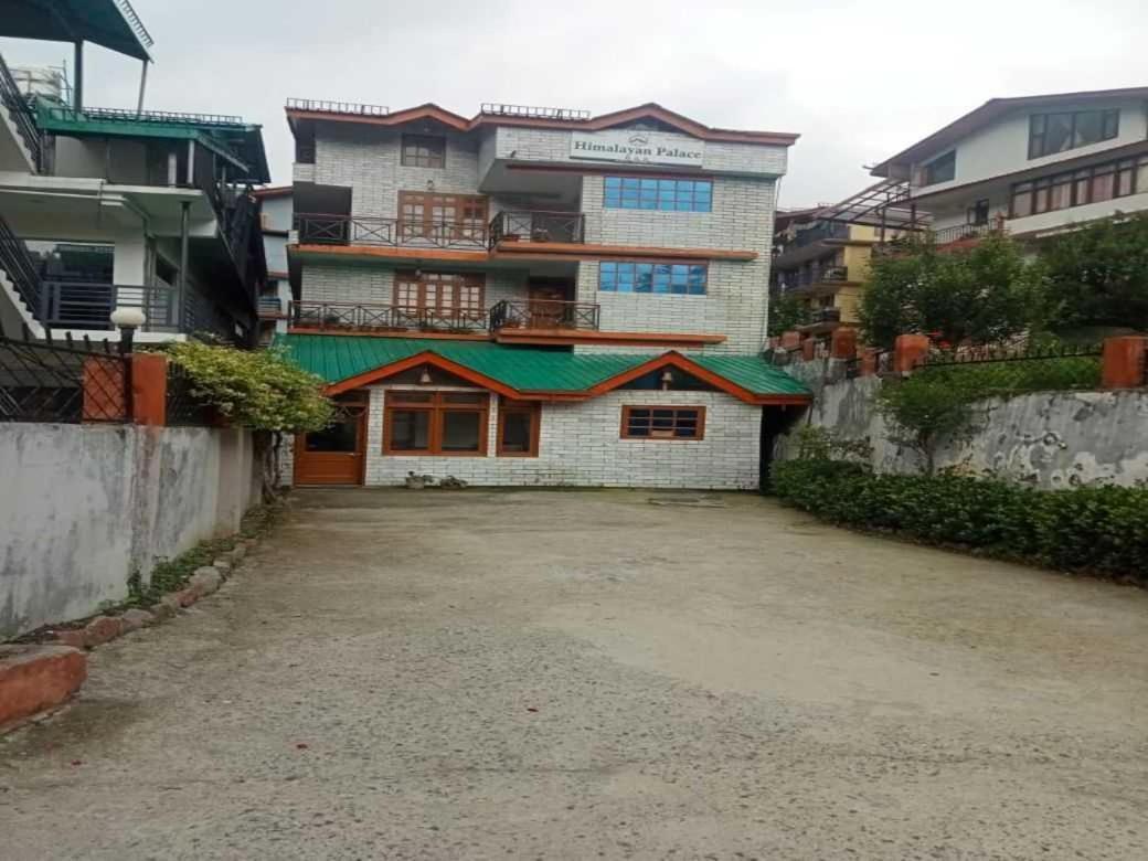 Hotel Himalayan Palace Manāli Exterior foto